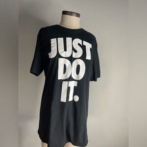 Nike Black Graphic “JUST DO IT” T-Shirt | Men’s L | Iconic Athletic Streetwear